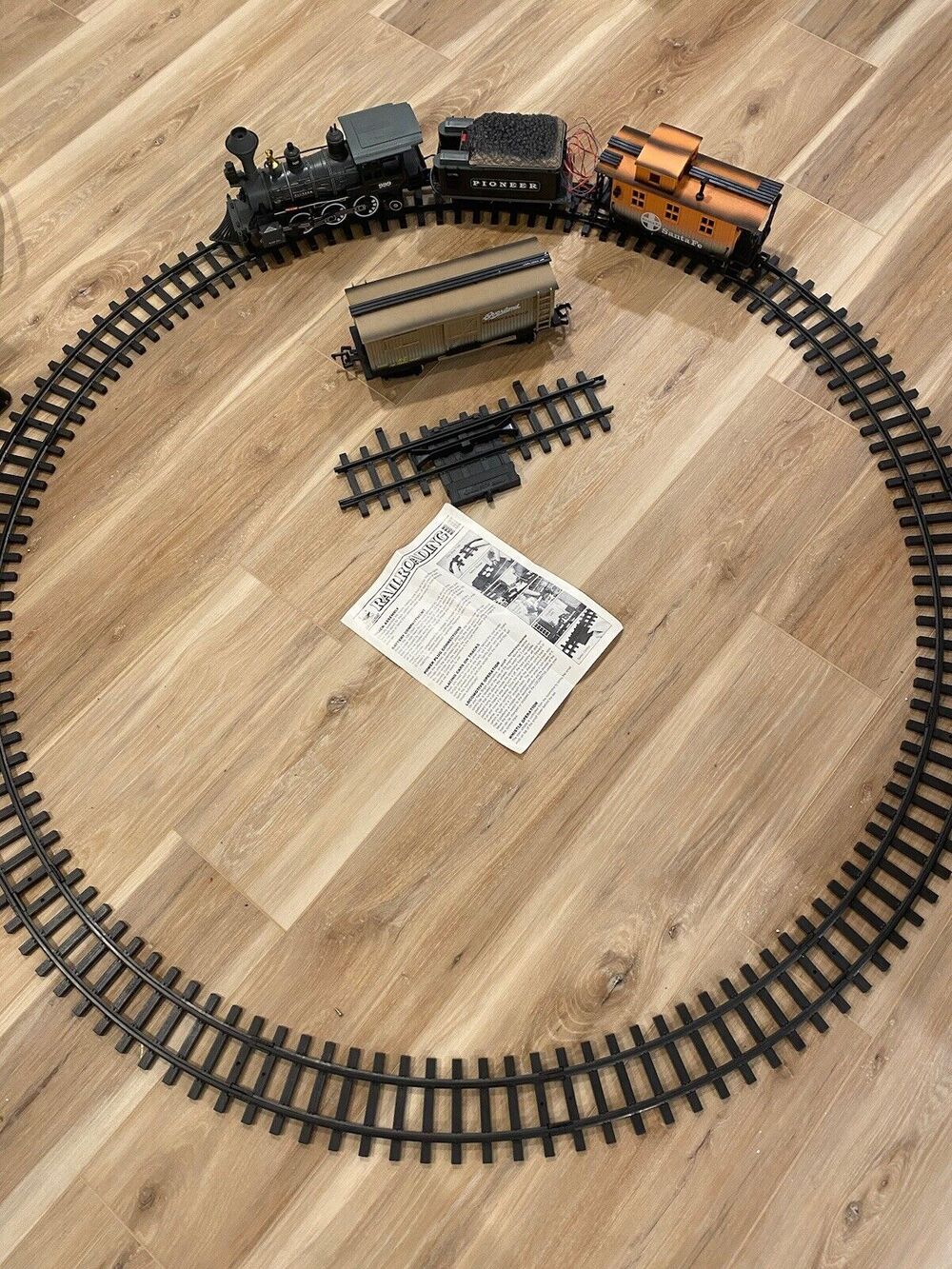 New Bright Pioneer Early American Railroad Train Locomotive, Coal, 2 Cars No 180